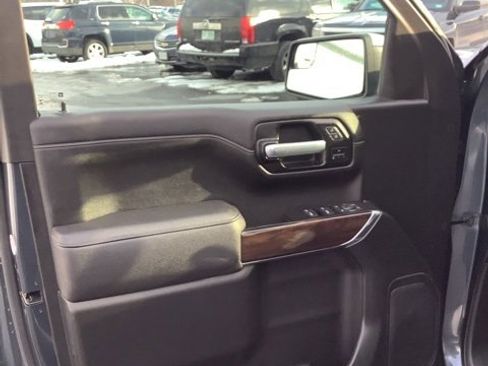 Used 2021 GMC Sierra 1500 SLT w/ SLT Convenience Package image 9