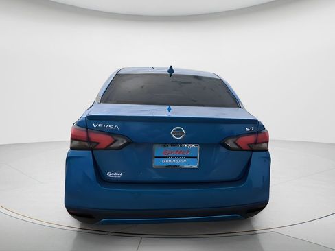 Used 2022 Nissan Versa SR w/ Convenience Package FWD image 12