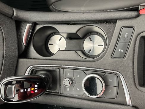 Used 2024 Cadillac XT6 Premium Luxury w/ LPO, Floor Liner Package AWD/4WD image 25