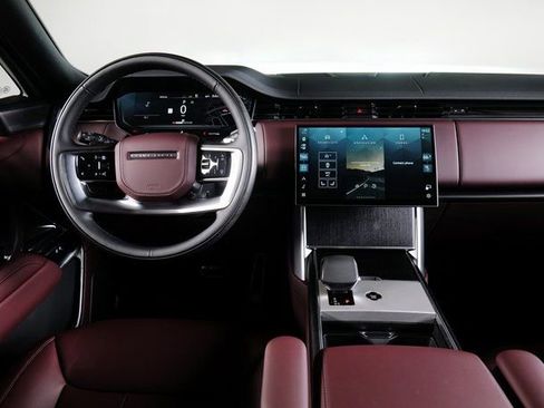 New 2025 Land Rover Range Rover SE image 11