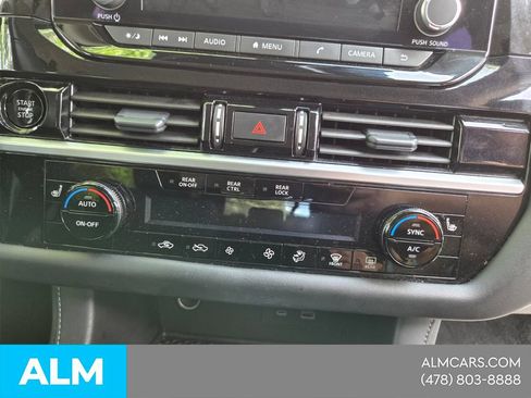 Used 2025 Nissan Pathfinder SV FWD image 16