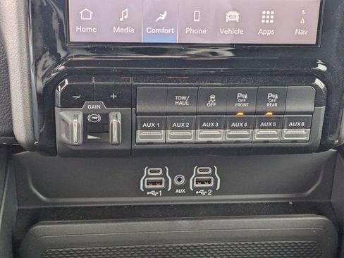 New 2026 RAM 2500 Big Horn AWD/4WD image 25