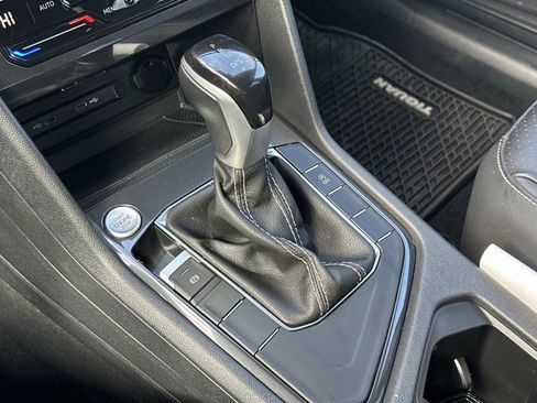 Used 2024 Volkswagen Tiguan SE image 30