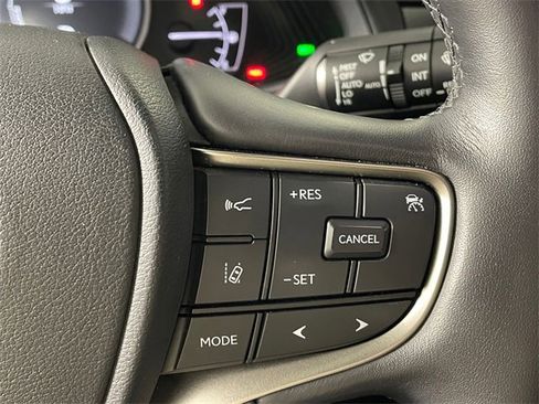 Used 2023 Lexus UX 250h F Sport image 11