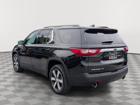 Used 2020 Chevrolet Traverse LT w/ LT Premium Package AWD/4WD image 3