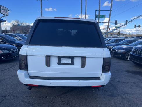 Used 2011 Land Rover Range Rover HSE LUX image 4