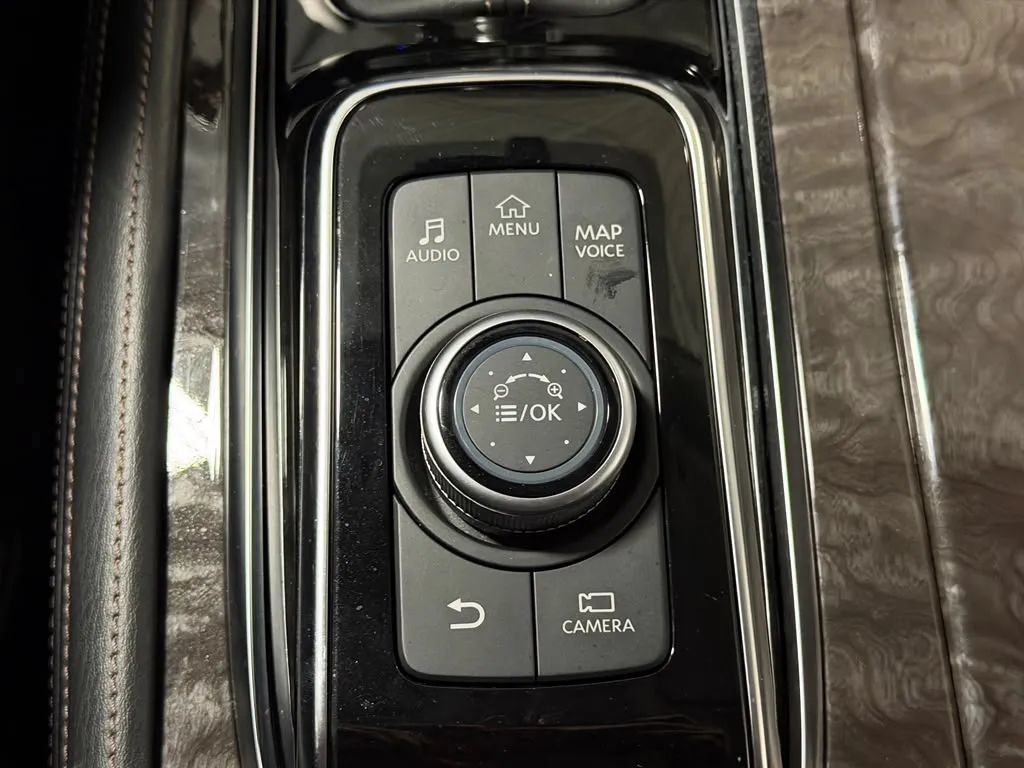 Used 2022 Nissan Armada Platinum w/ Captain's Chairs Package RWD image 49
