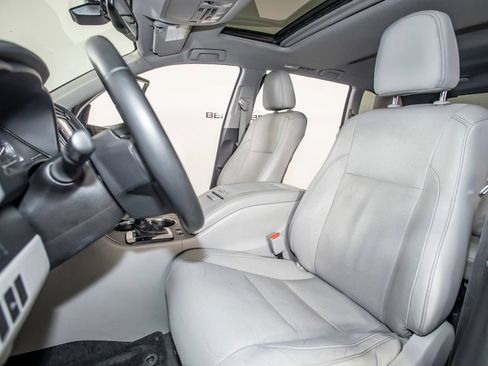 Used 2015 Toyota Highlander Limited w/ Driver Technology Package AWD/4WD image 51