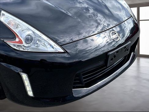 Used 2016 Nissan 370Z Touring Sport RWD image 27