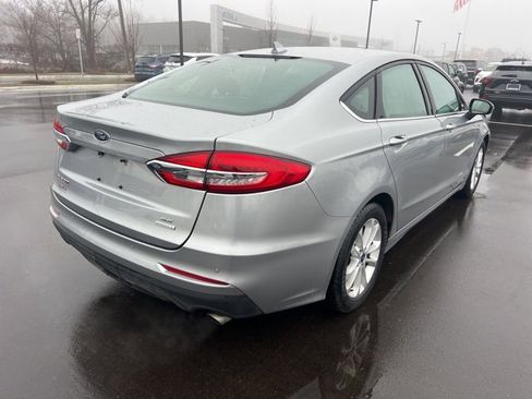 Used 2020 Ford Fusion SE image 5