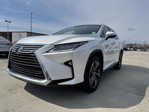 Used 2018 Lexus RX 350L Luxury w/ Accessory Package image 3