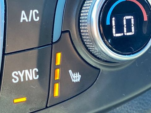 Used 2023 Chevrolet Traverse RS w/ LPO, Floor Liner Package FWD image 30