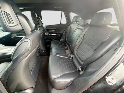 Used 2025 Mercedes-Benz GLC 300 4MATIC w/ AMG Line image 29
