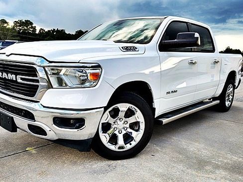 Used 2019 RAM 1500 Big Horn RWD image 1