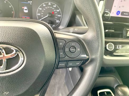 Used 2024 Toyota Corolla LE FWD image 30