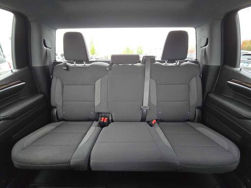 Used 2024 GMC Sierra 1500 SLE image 18