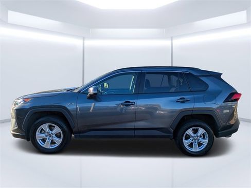 Used 2019 Toyota RAV4 XLE image 6