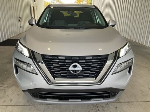 Used 2022 Nissan Rogue SV image 26