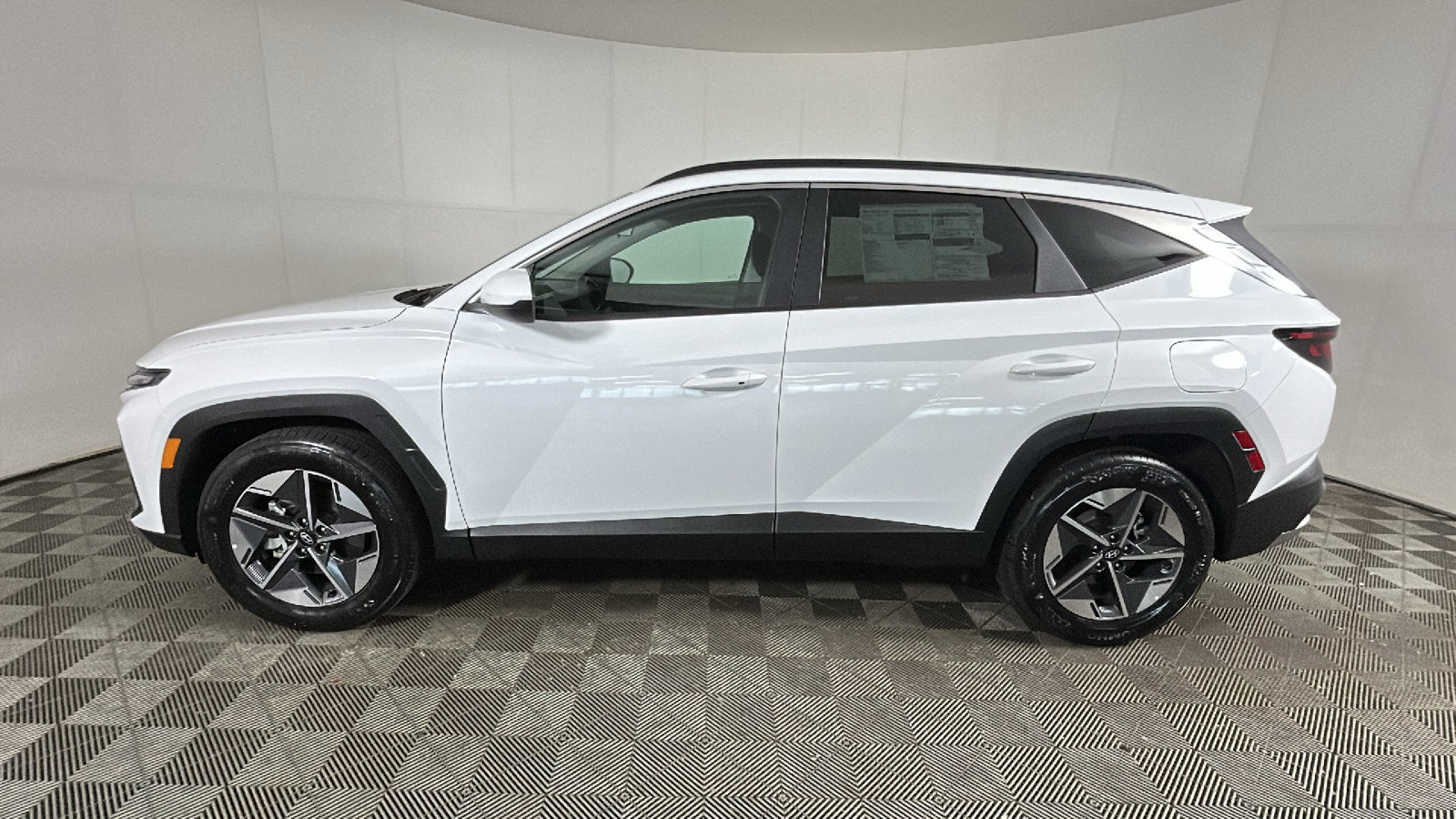 Used 2026 Hyundai Tucson SEL Plus FWD image 7