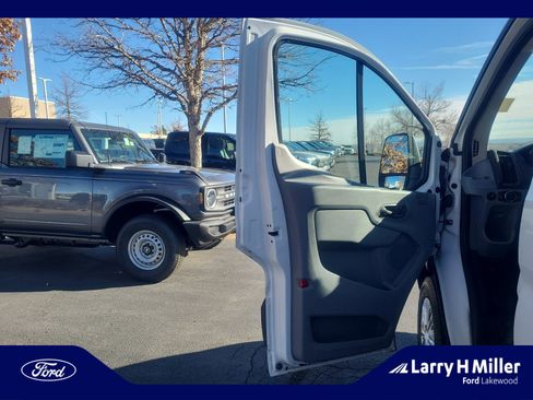 Used 2016 Ford Transit 250 130 Low Roof w/ Exterior Upgrade Package image 13