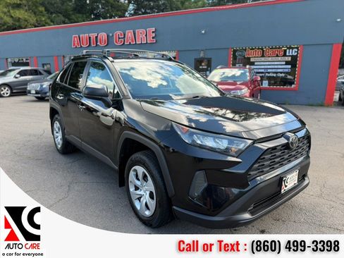 Used 2019 Toyota RAV4 LE AWD/4WD image 1