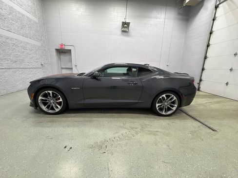 Used 2017 Chevrolet Camaro LT RWD image 8