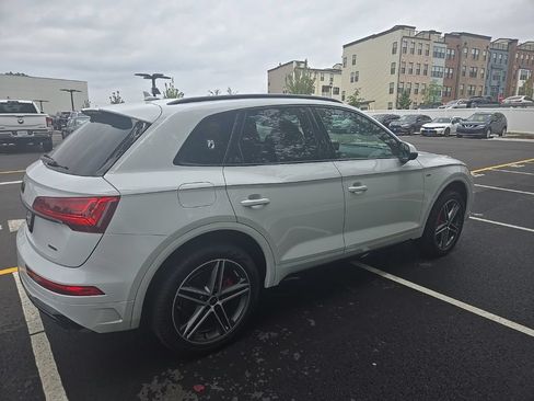 Used 2024 Audi Q5 e Premium Plus AWD/4WD image 4