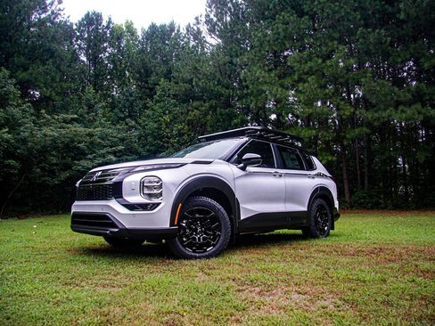 New 2025 Mitsubishi Outlander Trail Edition image 42