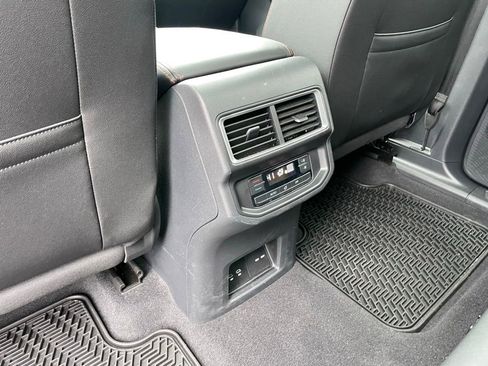 Certified 2025 Volkswagen Atlas Peak Edition SE image 9