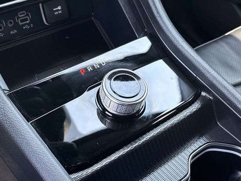 Used 2025 Jeep Grand Cherokee Limited w/ Luxury Tech Group II image 21