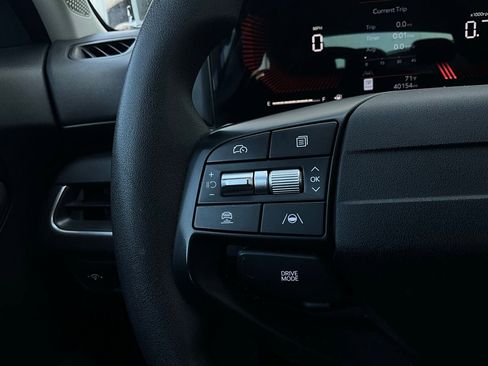 Used 2025 Kia K4 LXS image 34