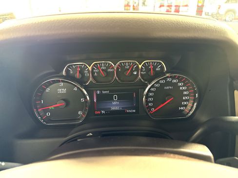 Used 2016 GMC Yukon SLE w/ HD Trailering Package AWD/4WD image 17