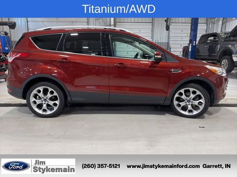 Used 2016 Ford Escape Titanium w/ Equipment Group 301A AWD/4WD image 12