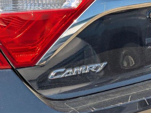 Used 2015 Toyota Camry XLE image 22