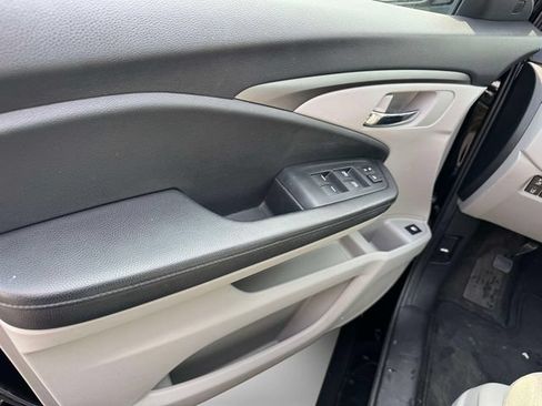 Used 2020 Honda Pilot EX image 21