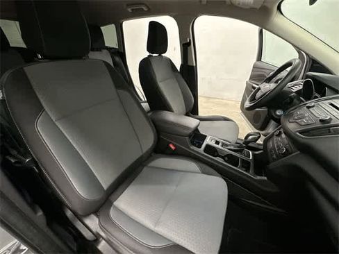 Certified 2018 Ford Escape SE image 19