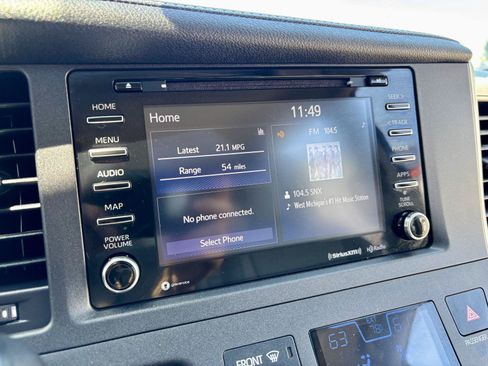 Used 2020 Toyota Sienna XLE FWD image 25