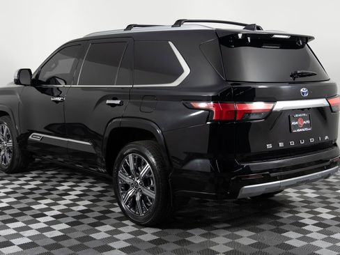 Used 2023 Toyota Sequoia Capstone image 4