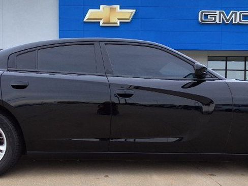 Used 2020 Dodge Charger SXT RWD image 1