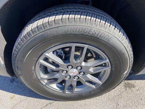 Used 2025 GMC Acadia Elevation image 23