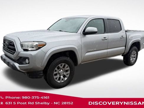 Used 2018 Toyota Tacoma SR5 RWD image 1