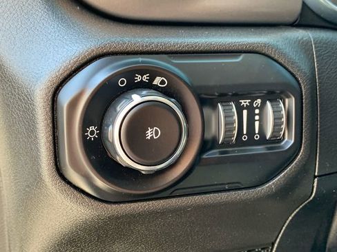 Used 2021 Jeep Wrangler Unlimited Sport image 23