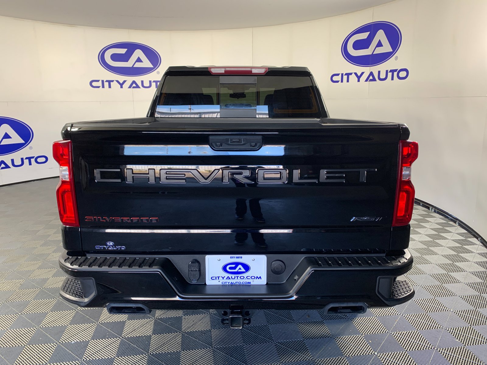 Used 2023 Chevrolet Silverado 1500 RST w/ Redline Edition RWD image 4