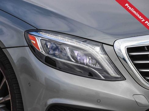 Used 2015 Mercedes-Benz S 550 Sedan image 4