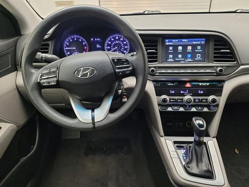 Used 2020 Hyundai Elantra SEL FWD image 22