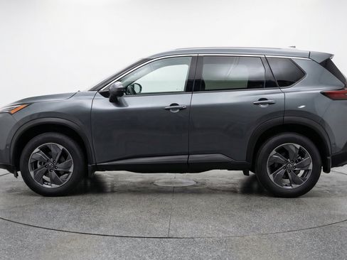 Used 2025 Nissan Rogue SV FWD image 5