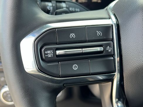 Certified 2025 GMC Yukon XL Denali AWD/4WD image 28