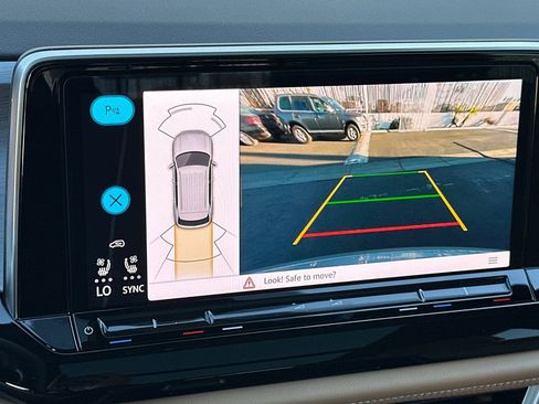 New 2026 Volkswagen Atlas Cross Sport SE image 17