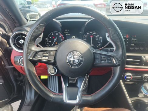 Used 2020 Alfa Romeo Giulia Ti Sport w/ Quick Order Package 22S Sport AWD/4WD image 8