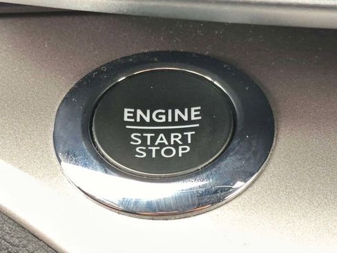 Used 2023 Ford Explorer XLT w/ Equipment Group 202A AWD/4WD image 24